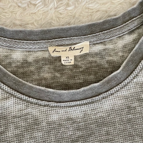 Jane and Delancey Taupe T-shirt Dress - Picture 4 of 6